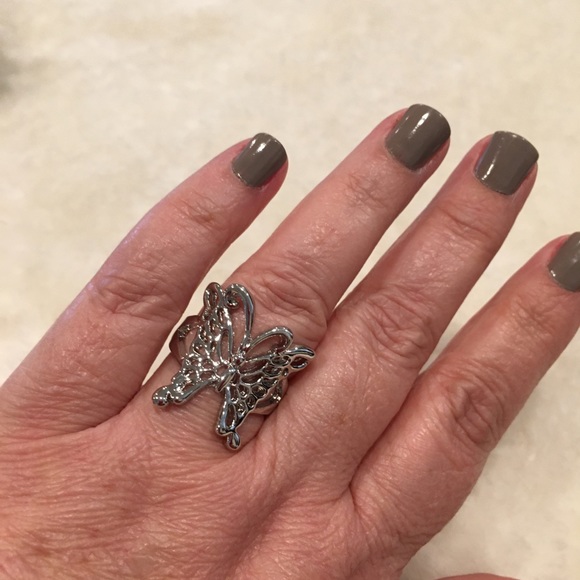 Butterfly Ring - Picture 2 of 5